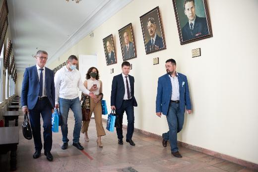 ТГУ обсуждает перспективы развития электроники в интересах Росатома