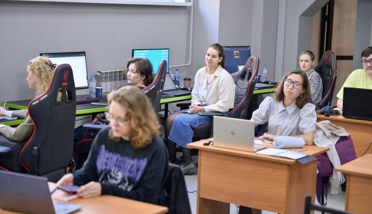 ТГУ и AIRI набирают студентов томских вузов на стажировку по ИИ в химии