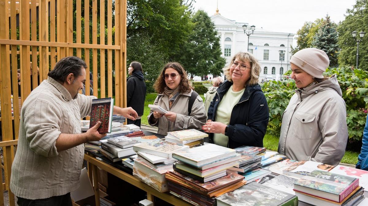 https://news.tsu.ru/news/tomskiy-festival-iskusstva-i-chteniya-tom-proydet-v-2025-godu-v-mae/