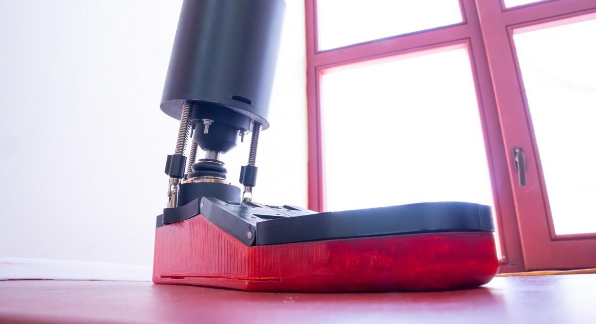 Ученые ТГУ разрабатывают первый в России роботизированный протез стопы