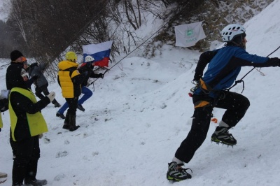 Альпклуб ТГУ завоевал первое место на чемпионате Томска по ледолазанию