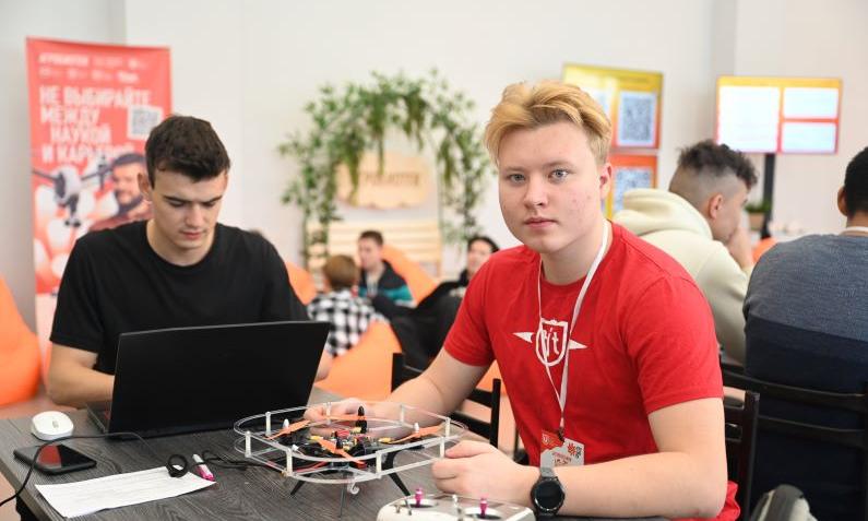 В ТГУ школьники и студенты техникумов посоревнуются в управлении дронами