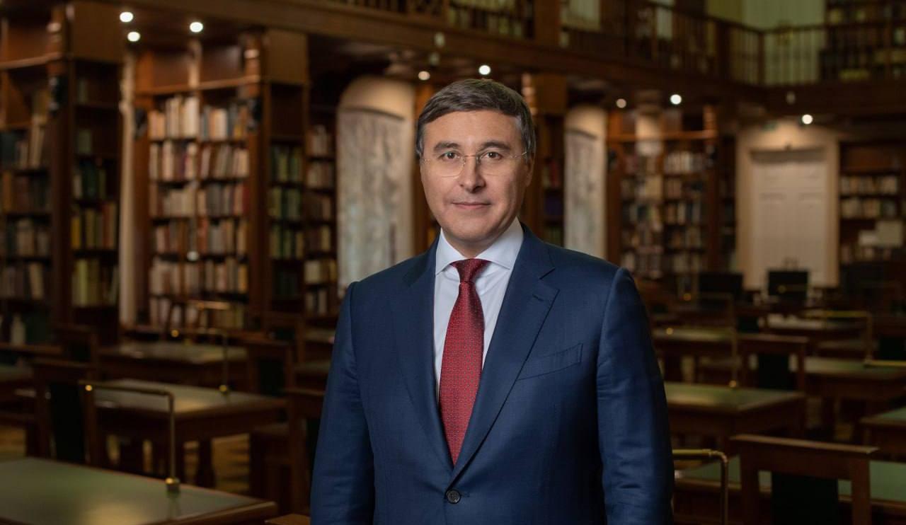 Глава Минобрнауки РФ поздравляет с началом учебного года
