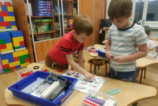 Воспитанники детского сада ТГУ учатся создавать роботов