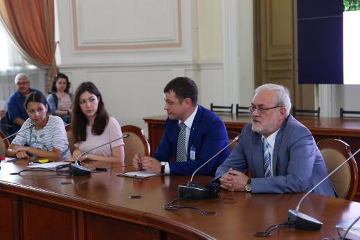 130 абитуриентов с высокими баллами ЕГЭ ближе познакомились с ТГУ