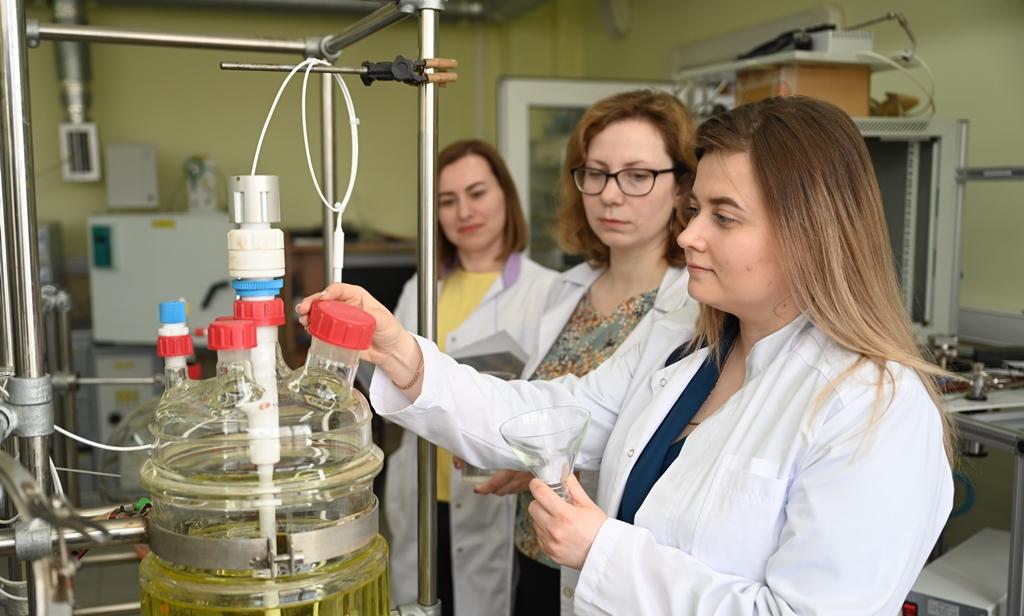 В ТГУ запущена программа по обратному инжинирингу в области химии
