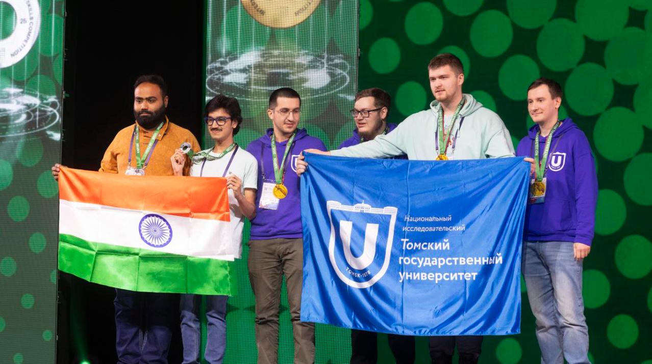 Команда ФИТ победила в чемпионате «Хайтек» с участием стран БРИКС+
