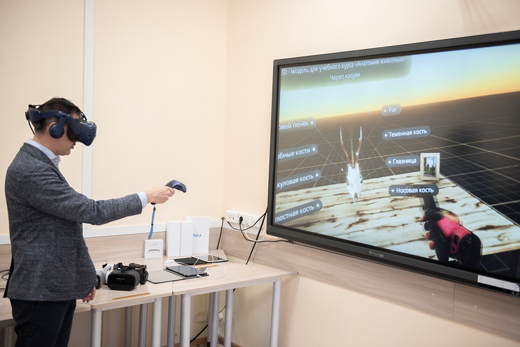 ТГУ первым в РФ создал VR-лабораторию для учебы, науки и бизнеса