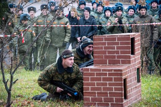 Лазерным пейнтболом отметили в ТГУ 98-летие образования войск связи