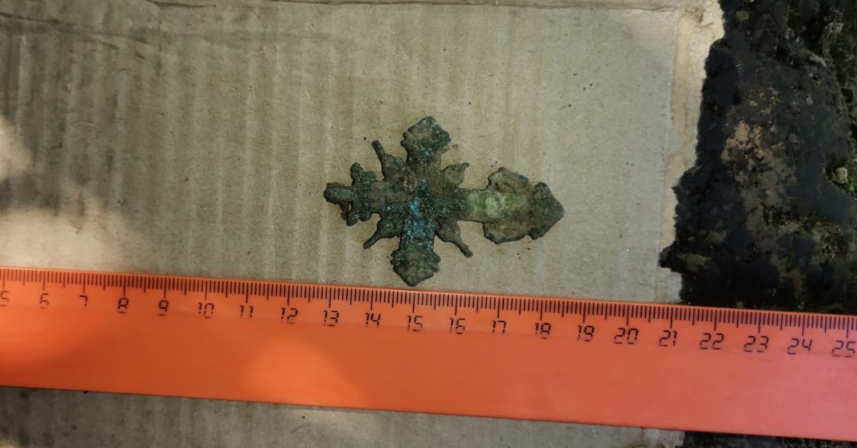 Студенты ФИПН нашли артефакты на раскопках средневекового могильника 