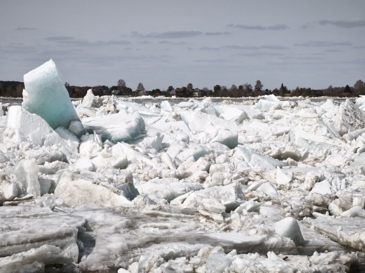 Эксперты ТГУ объяснят, почему весной на реках РФ возникают ледовые заторы  