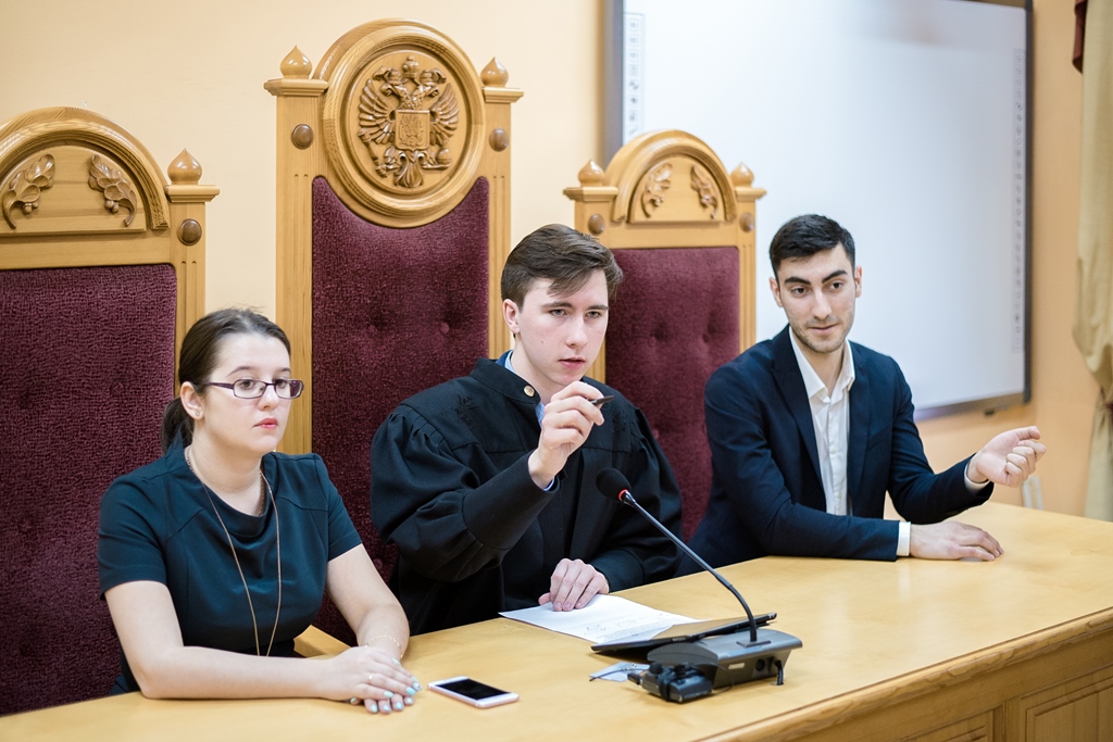 Казнить нельзя помиловать: в ТГУ впервые в стране судили робота