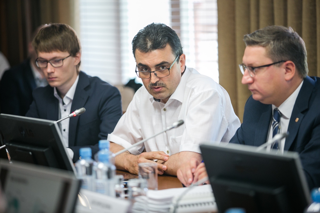Ректор представил замминистра проект по трансляционной медицине