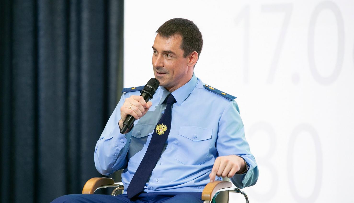 Прокурор региона Сергей Ломакин провел встречу со студентами-юристами