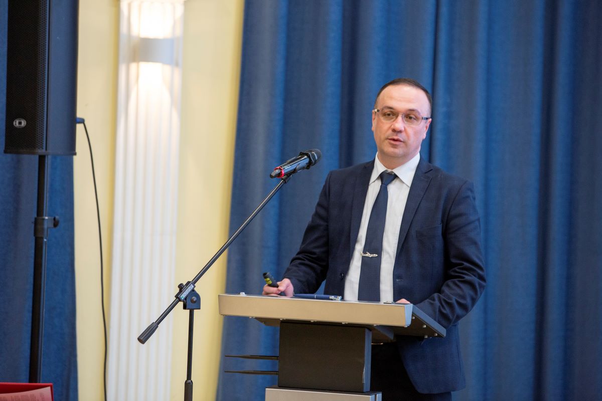 Денис Меликов.jpg
