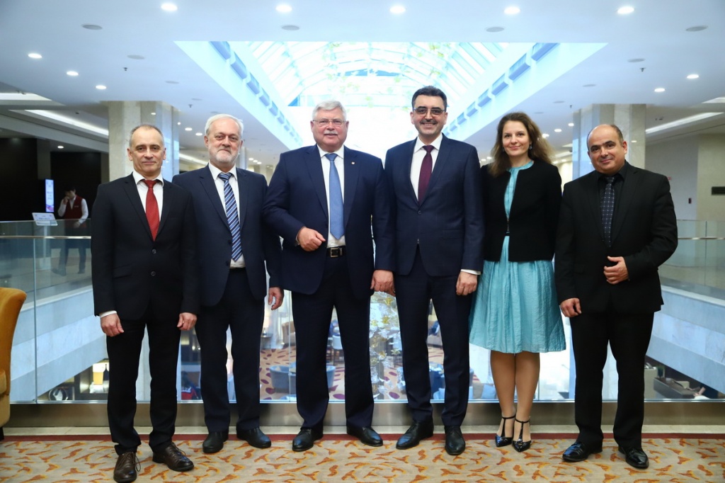 Команда ТГУ и губернатор Томской области