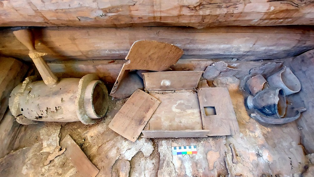 Найденные в захоронении предметы.jpeg