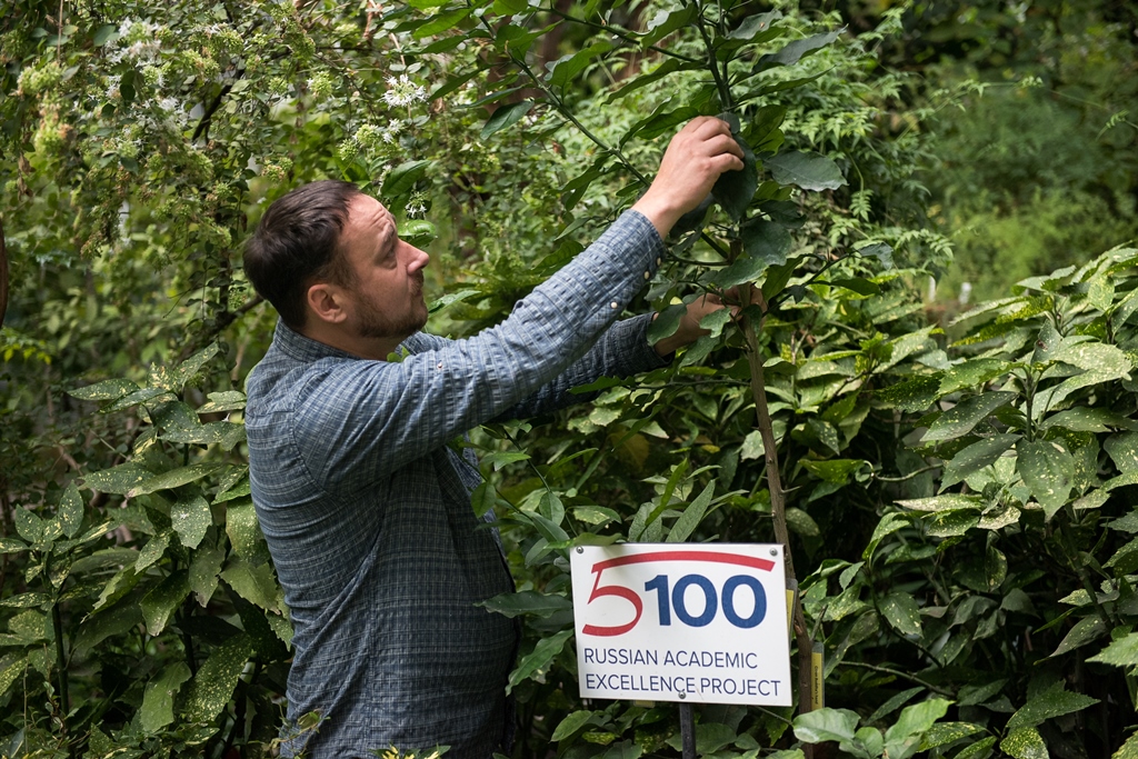 На базе СибБС ТГУ проводится апробация нового удобрения DSC_1633 1.JPG