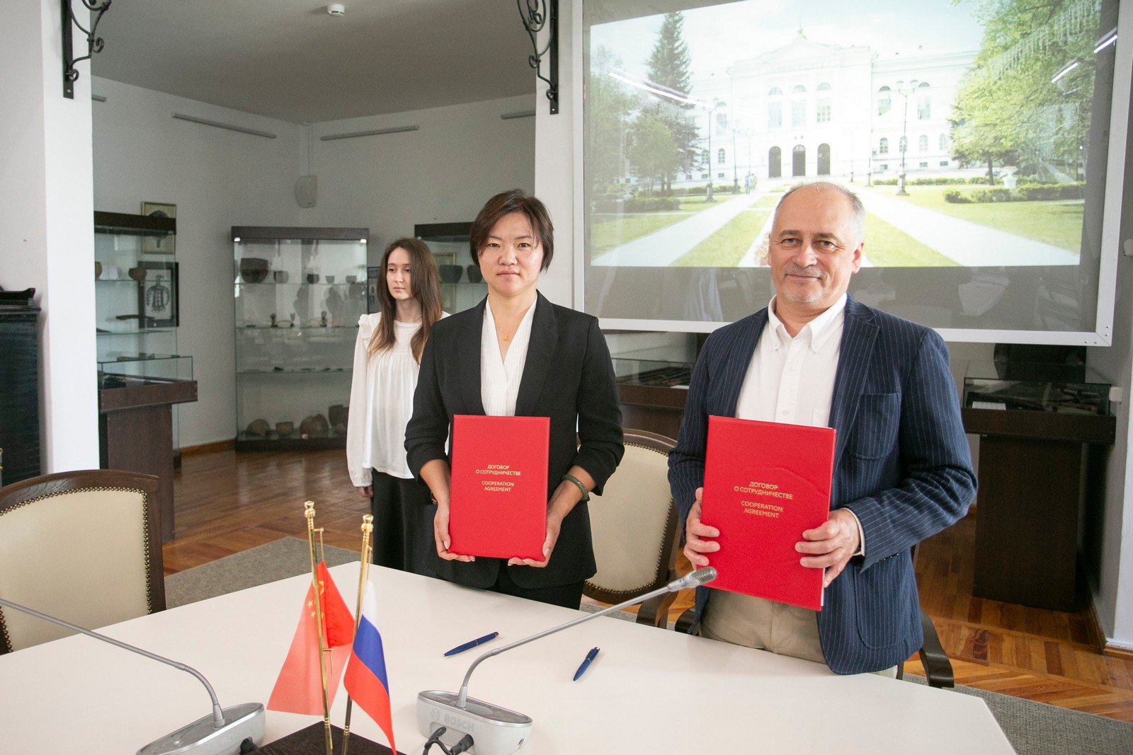 ТГУ и компания Beijing Ruoxi Trading Co, Ltd подписали Меморандум о сотрудничестве ТГУ и компания Beijing Ruoxi Trading Co, Ltd подписали Меморандум о сотрудничестве