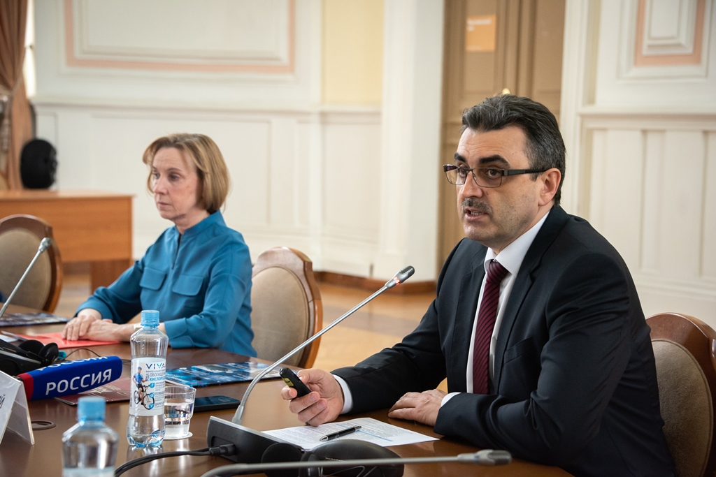 Председатель совета Томского консорциума, ректор ТГУ Эдуард Галажинский DSC_7508.jpg