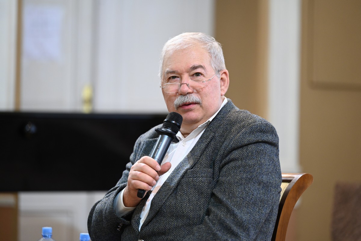 DSC_9424_1200 Дм.Леонтьев в ТГУ.jpg