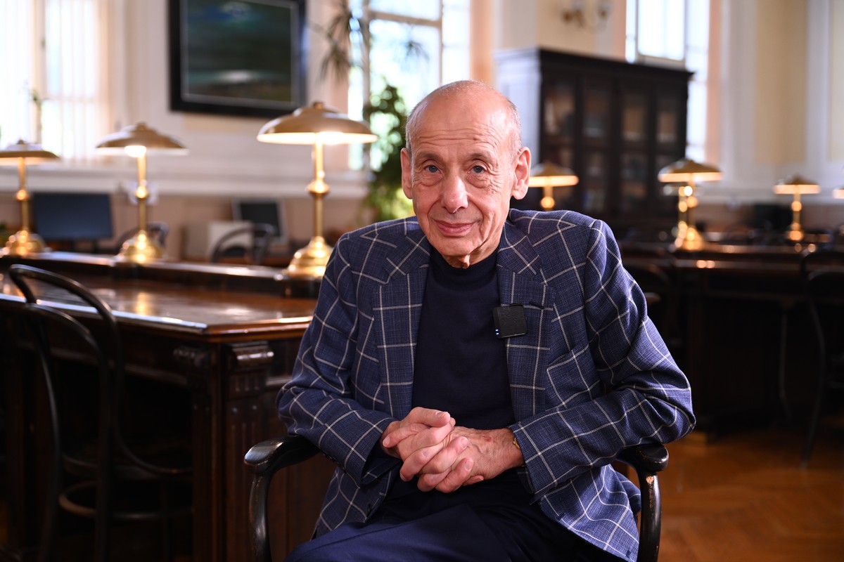 3_1200 Асмолов.jpg