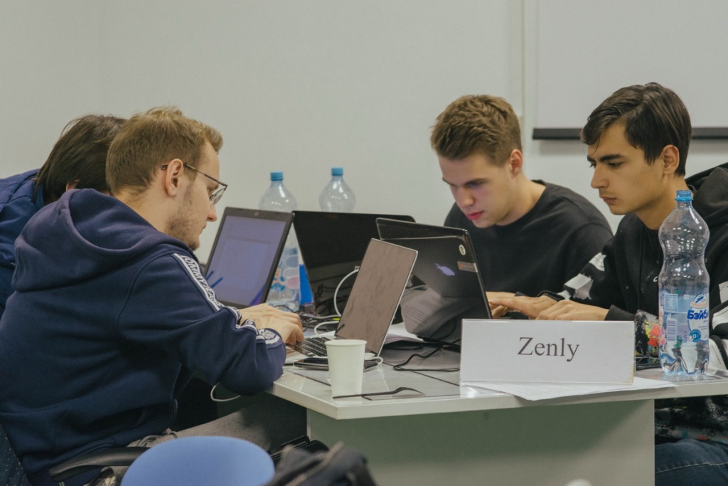 Участники хакатона DSC_7844_новый размер.jpg