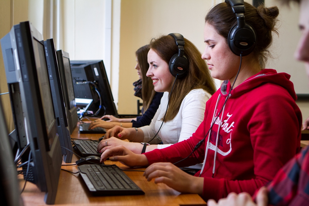 Лаборатория когнитивных исследований языка Альфия.jpg