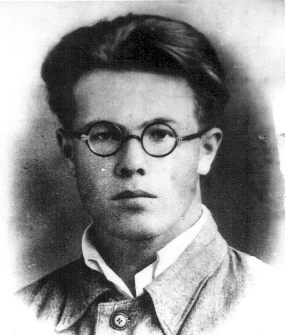 С.Кольцов студент ТГУ 1941.jpg