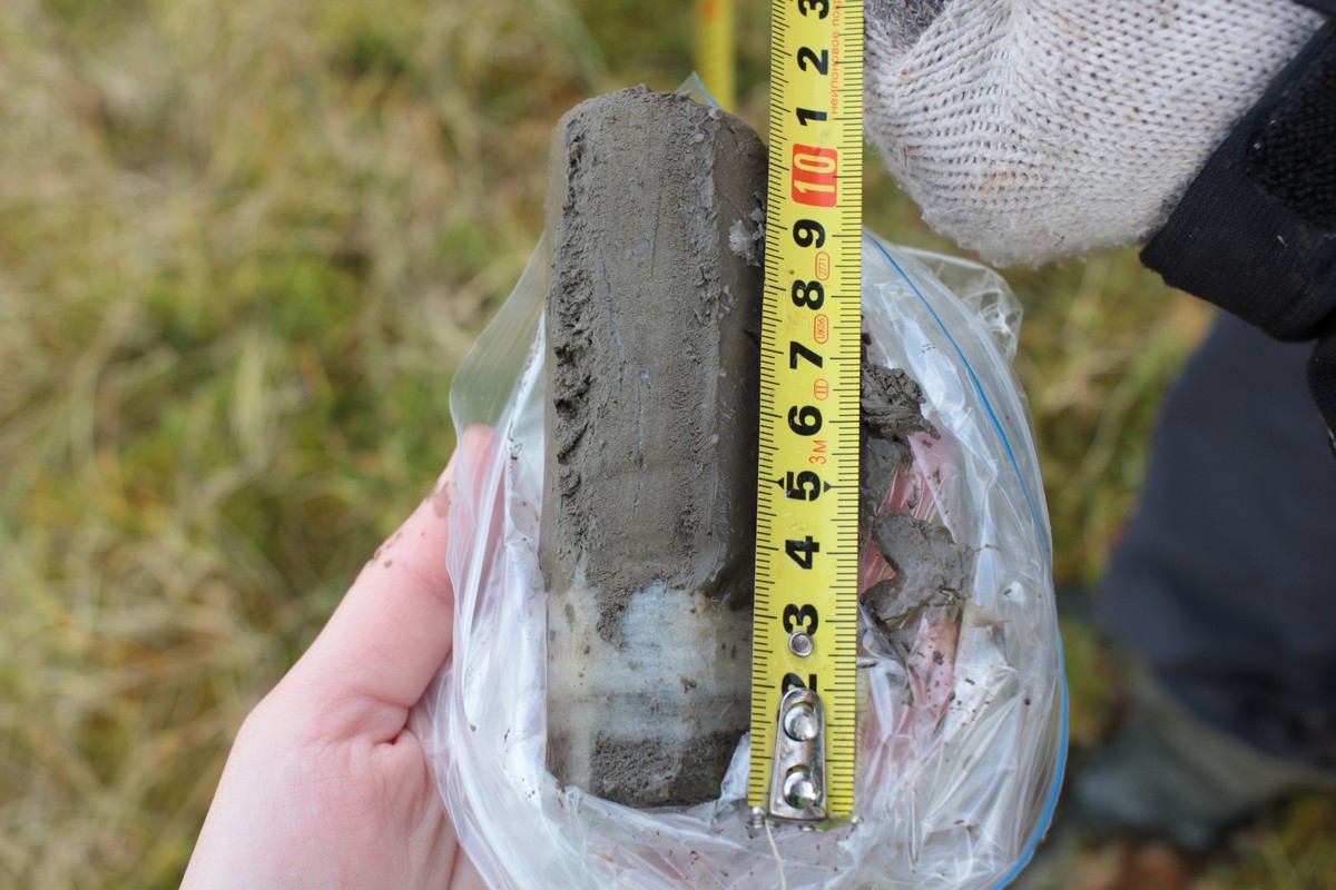 Отбор проб в экспедиции_1200.jpg