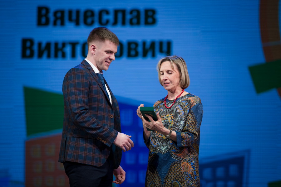 Вручение награды.JPG