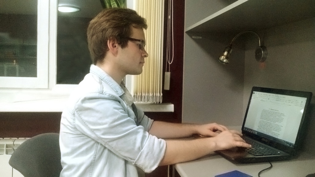 Призер олимпиады Николай Радионов (ХФ ТГУ) photo5359418947281201208.jpg