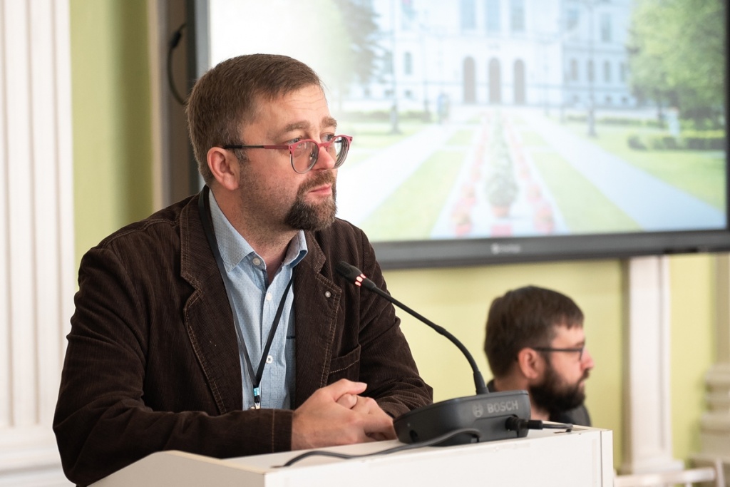 Дмитрий Рогозин, Институт социального анализа и прогнозирования РАНХиГС, открывает II форум полевых интервьюеров в Томске.