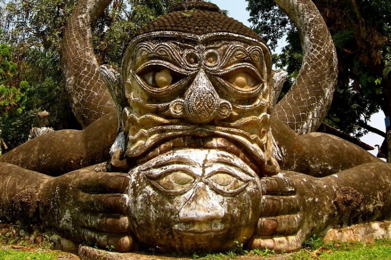 Лаосские скульптуры