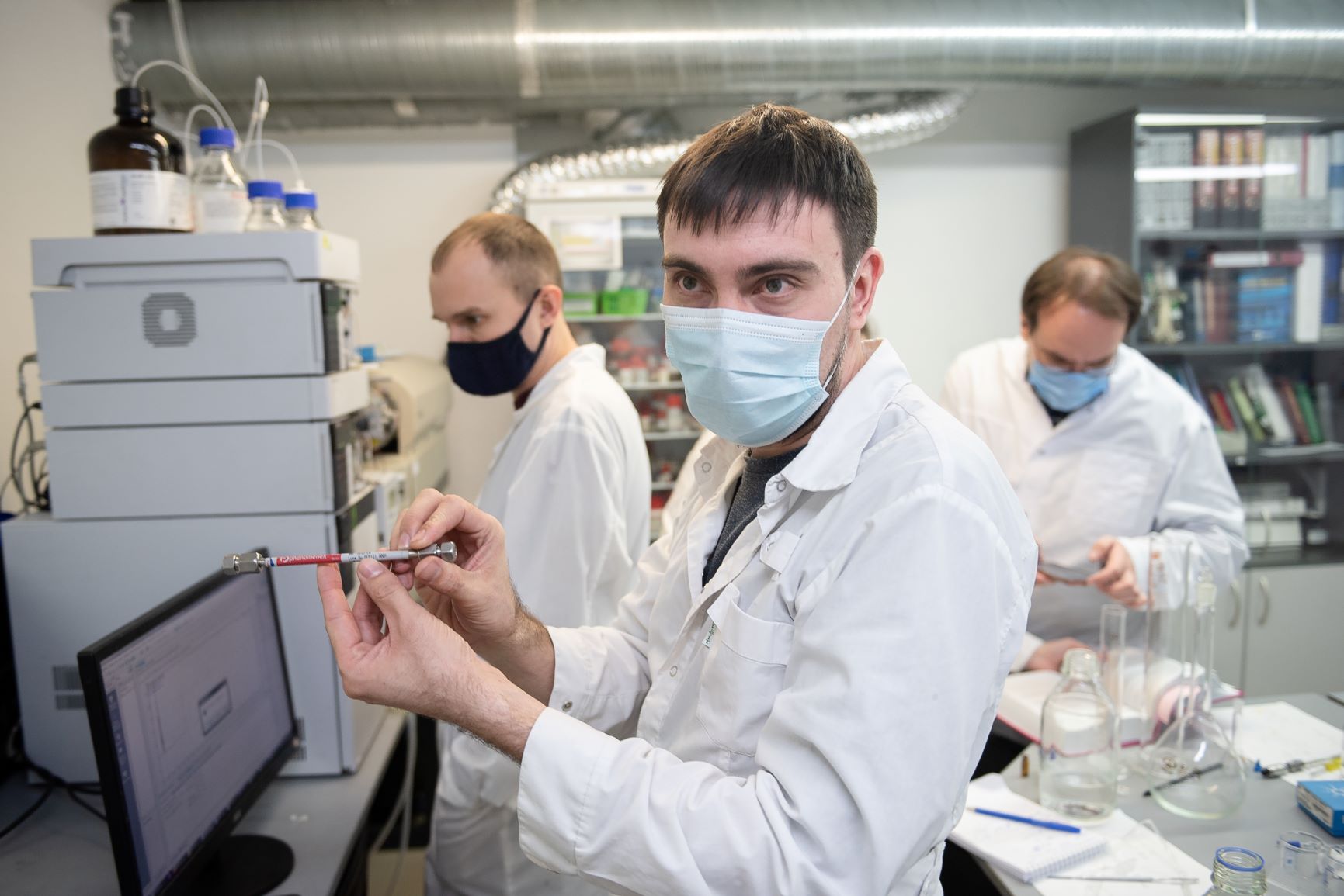 Химик ТГУ делятся своим опытом по разработке методик контроля лекарств 2.jpg