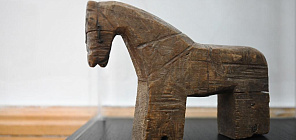 Символ года в ТГУ: музей археологии представит коллекцию древних лошадей