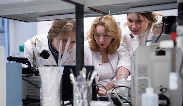 Новая лаборатория ТГУ ищет пути защиты человечества от супербактерий