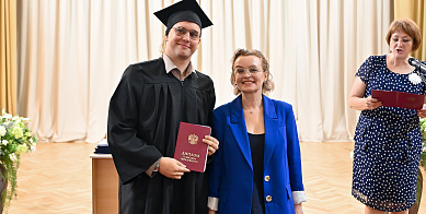 Вручение дипломов выпускникам ЮИ